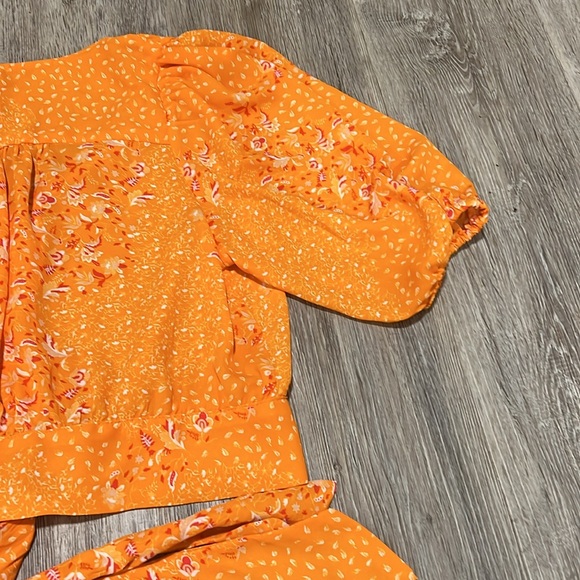 Joie Floral Button Up Crop Top With Tie Front - Picture 11 of 15